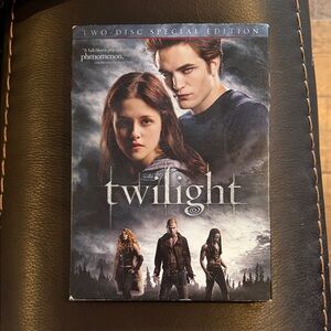Twilight Two-Disc Special Edition DVD - Movie Cover